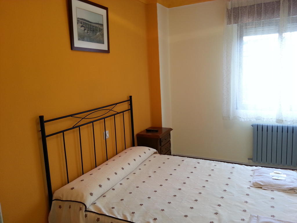 Hostal Atila Ricobayo Room photo
